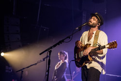 Concert d'Angus & Julia Stone a la sala Razzmatazz 